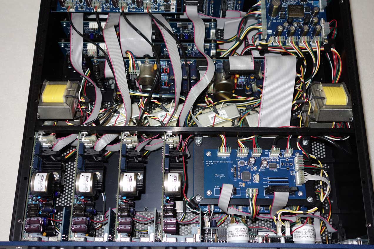 GREAT RIVER MixMaster 20 Summing Mixer w/4 Great River Preamps