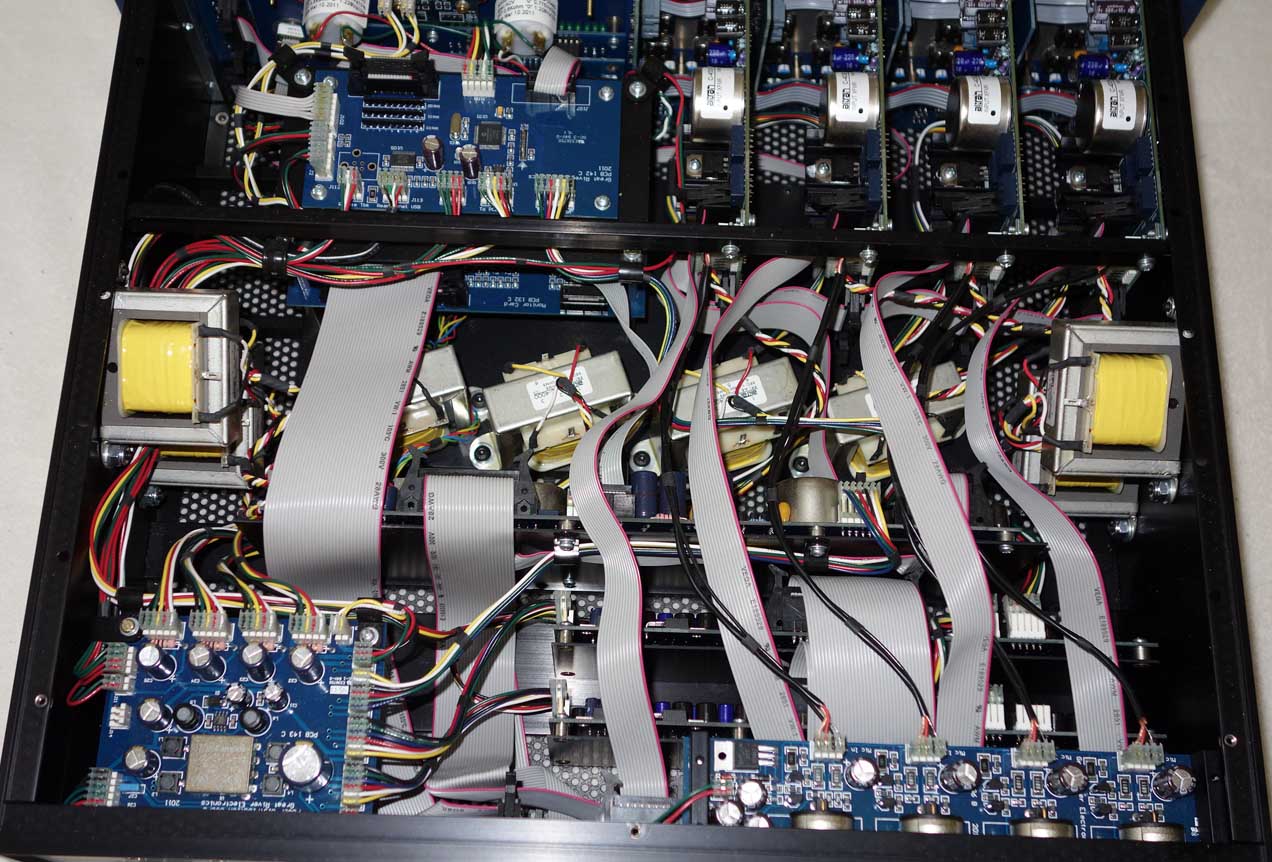 GREAT RIVER MixMaster 20 Summing Mixer w/4 Great River Preamps